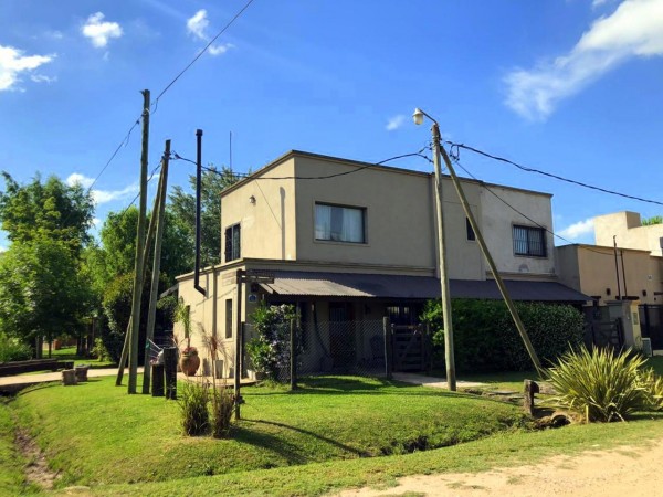 Hermosa casa en venta! Odessky 5 . B Los Fresnos-REBAJADA!!!