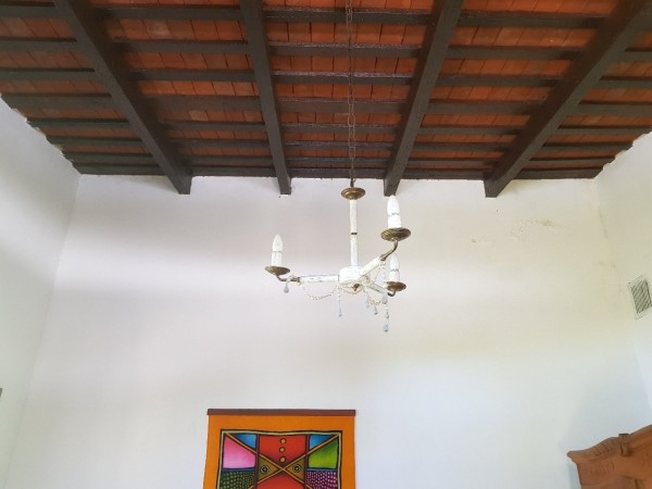 URIBELARREA- UNICA ANTIGUA CASONA EN VENTA -APTO CREDITO HIPOTECARIO !!
