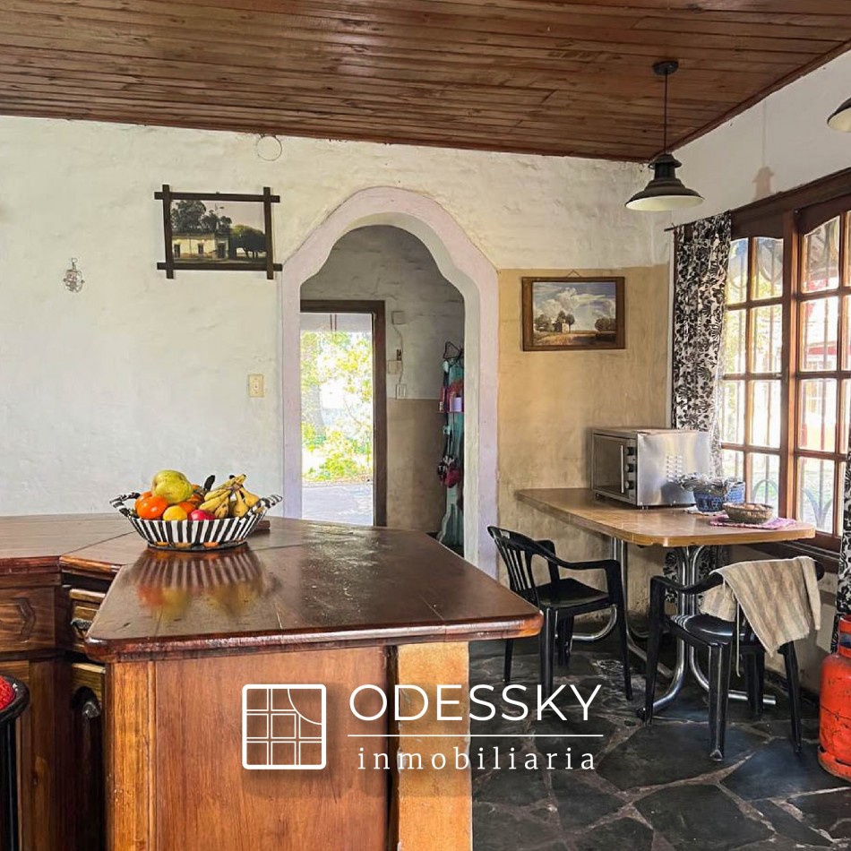 Cañuelas-Antigua casona en Venta - Jose Hernandez y Juncal - 