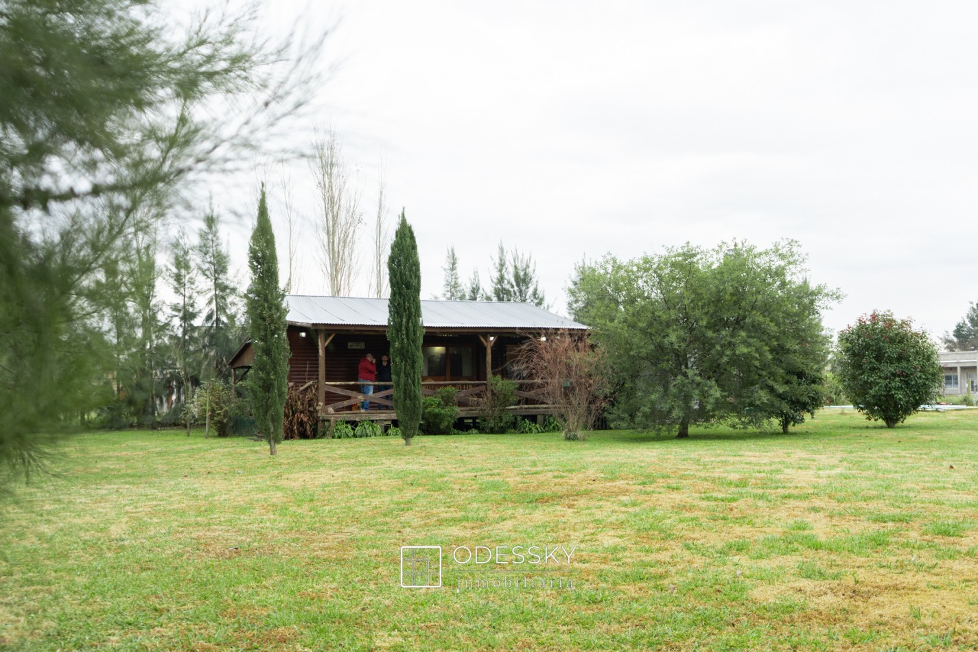 Uribelarrea- Cabaña de Troncos con Pileta y Gran Parque - Barrio abierto Quintas de Uribe