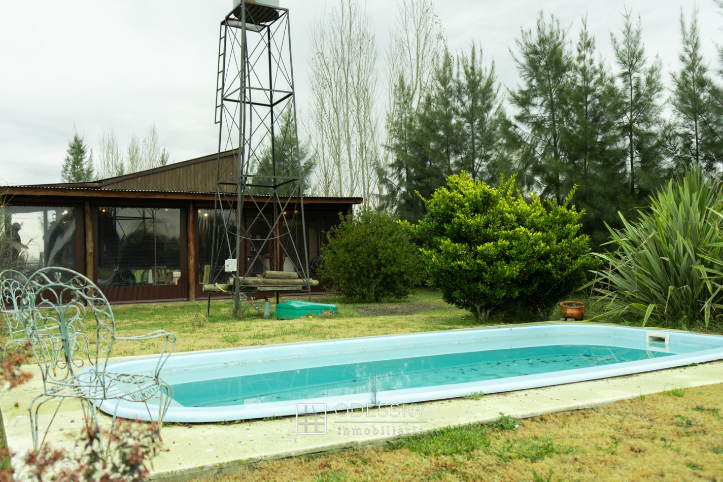 Uribelarrea- Cabaña de Troncos con Pileta y Gran Parque - Barrio abierto Quintas de Uribe