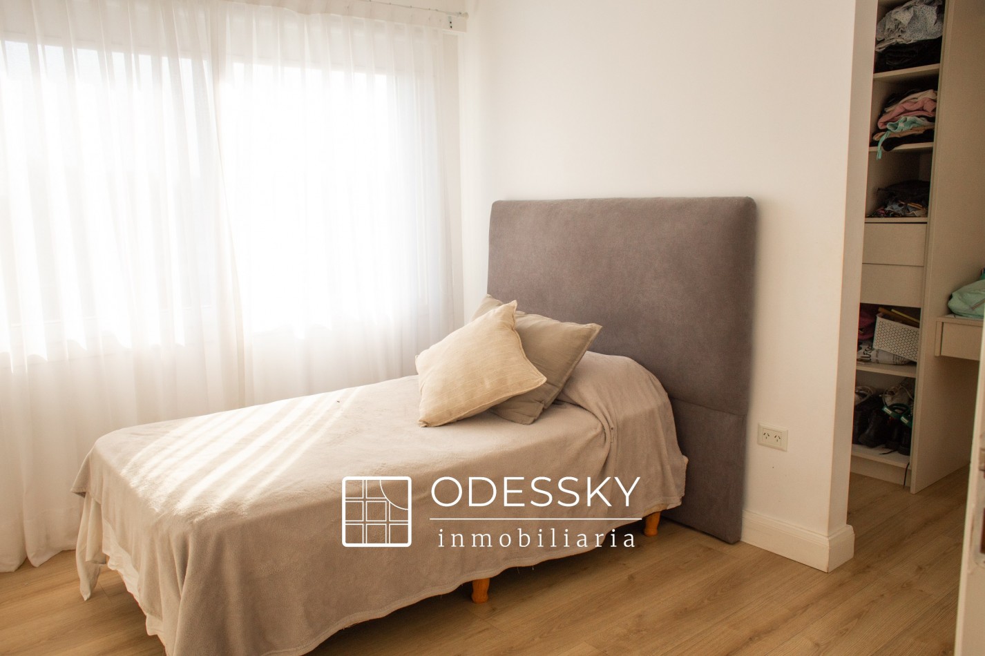 Cañuelas -Casa de espectacular diseño  en Venta -REBAJADA !