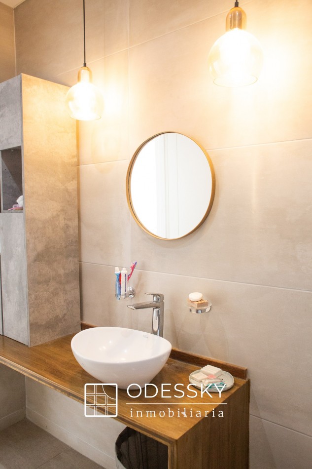 Cañuelas -Casa de espectacular diseño  en Venta -REBAJADA !