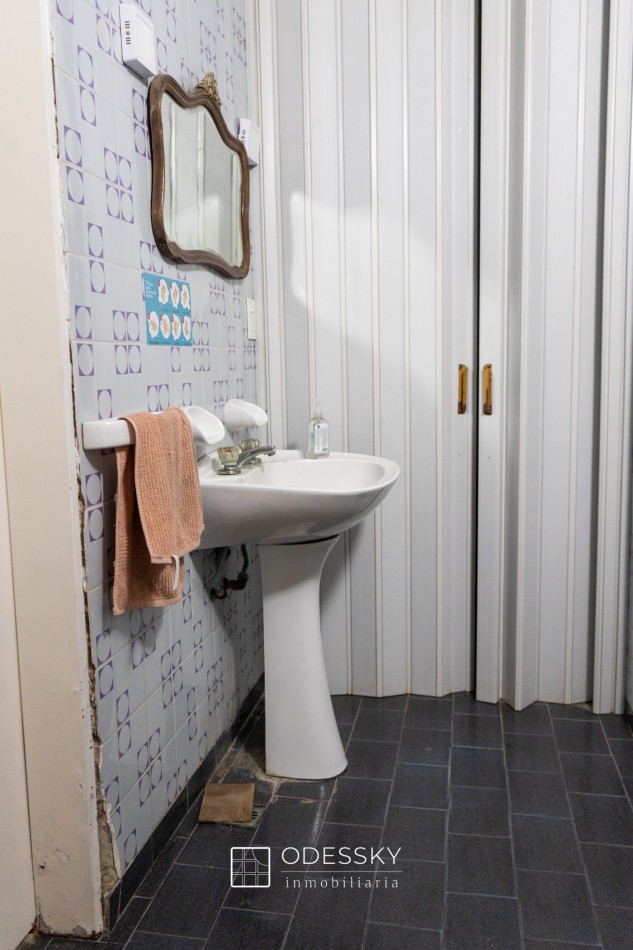 Cañuelas -Casa a reciclar en venta - Excelente ubicacion- REBAJADA !!