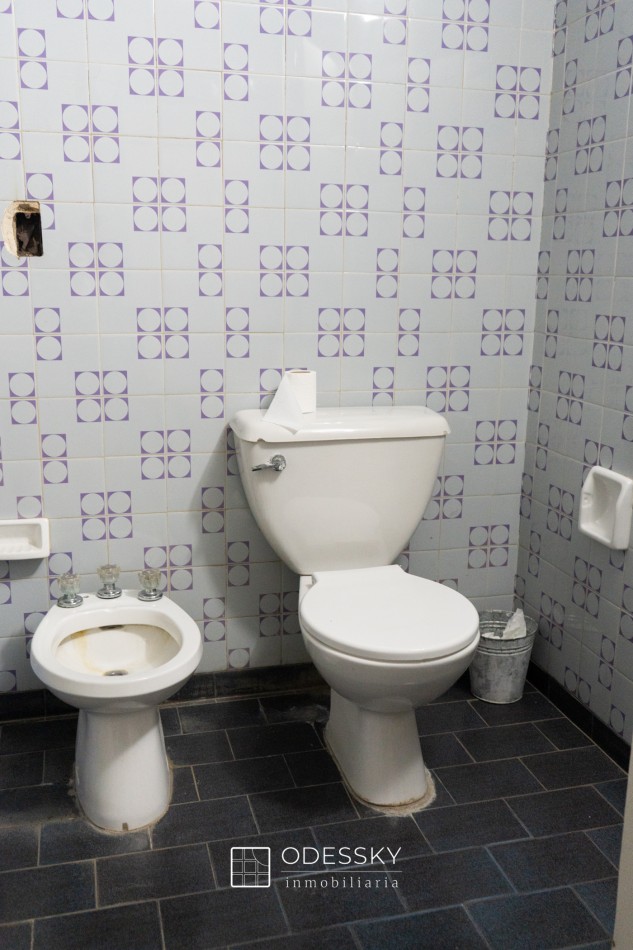 Cañuelas -Casa a reciclar en venta - Excelente ubicacion- REBAJADA !!