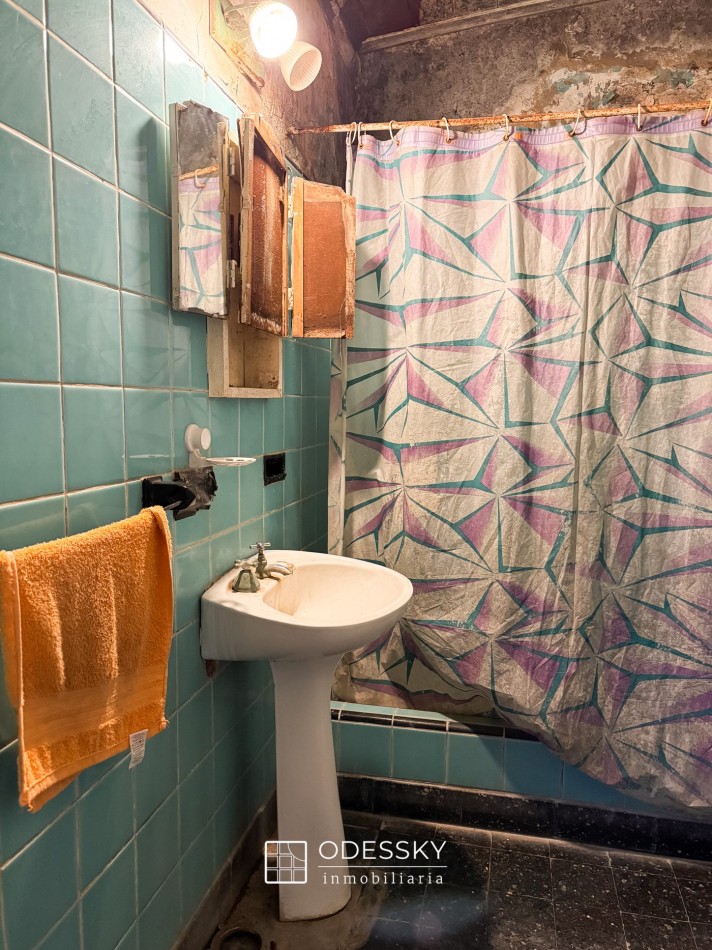 Cañuelas- Casa en venta ¡Oportunidad para reciclar en una excelente ubicacion!