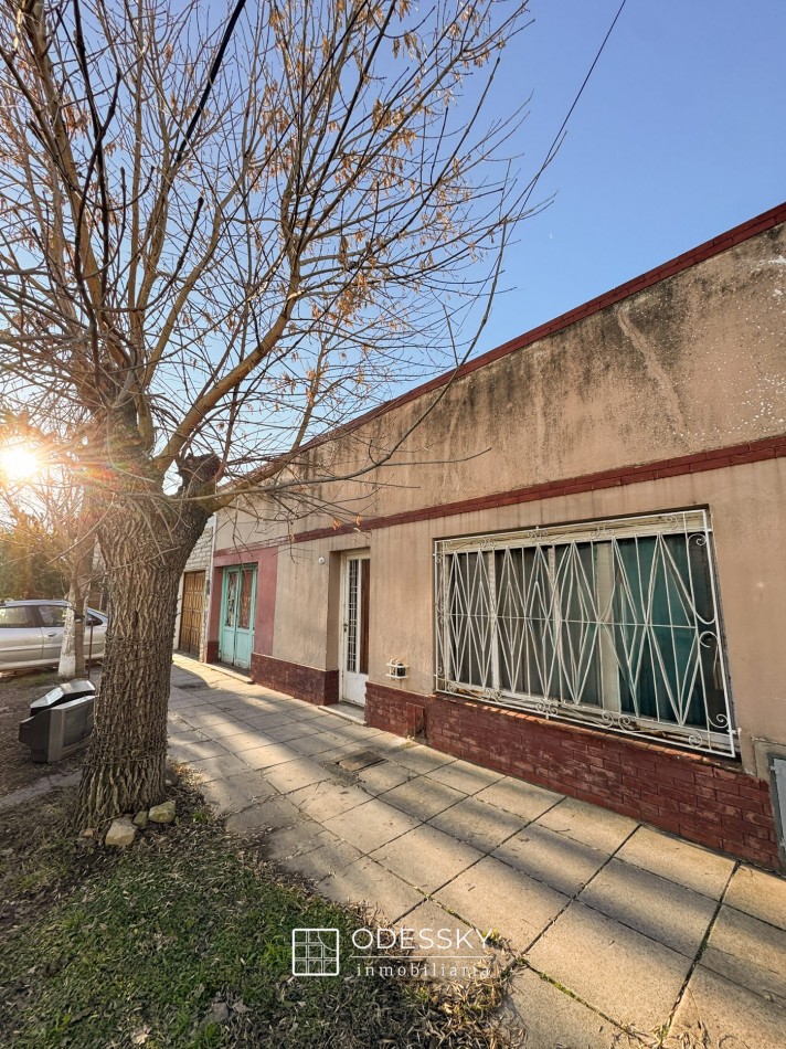 Cañuelas- Casa en venta ¡Oportunidad para reciclar en una excelente ubicacion!